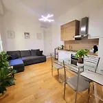 Апартаменты Sky Hub21 Рим